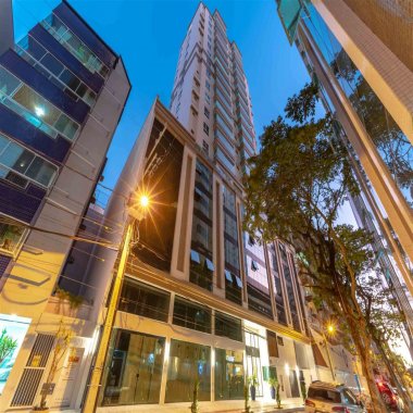✨ ALUGUEL ANUAL – APARTAMENTO DE ALTO PADRÃO | CENTRO • BALNEÁRIO CAMBORIÚ/SC