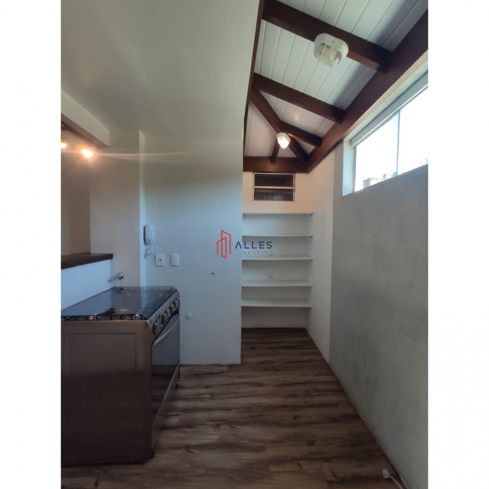 VENDE-SE  APARTAMENTO DIFERENCIADO EM BALNEÁRIO CAMBORIÚ/SC