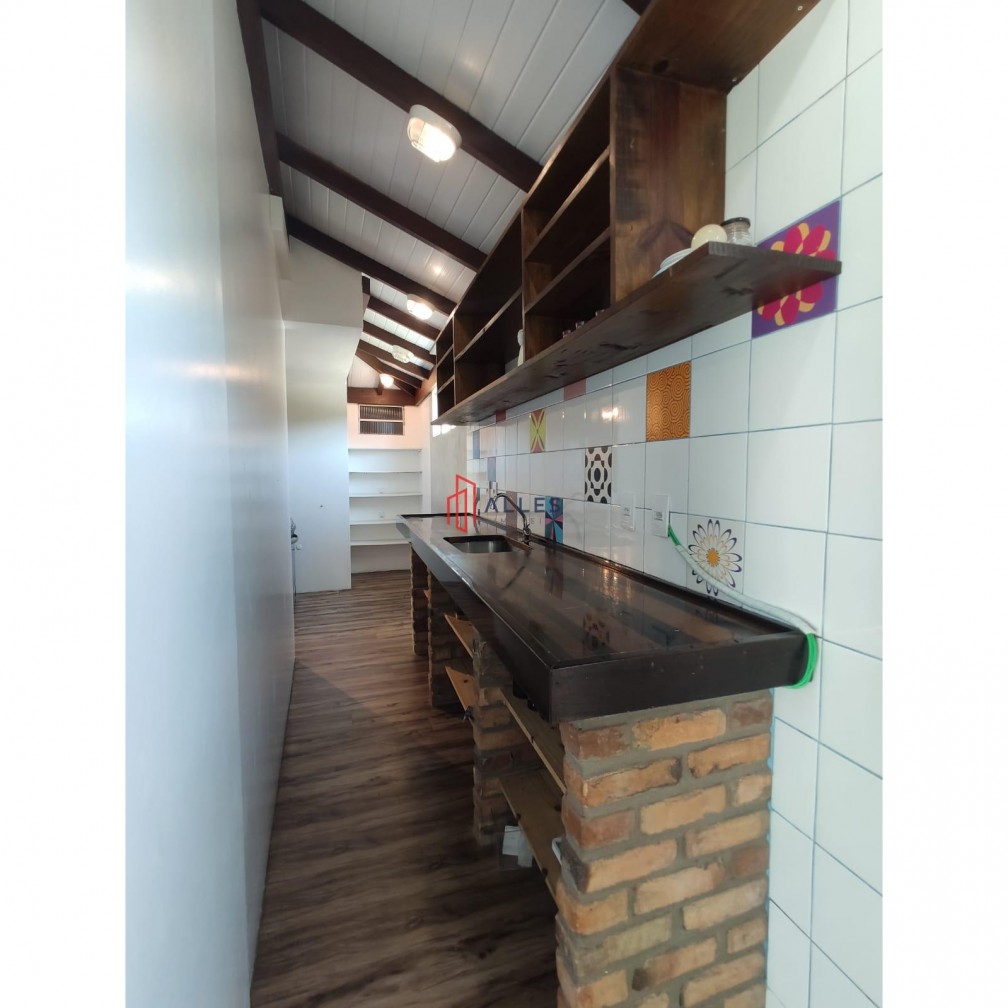 VENDE-SE  APARTAMENTO DIFERENCIADO EM BALNEÁRIO CAMBORIÚ/SC