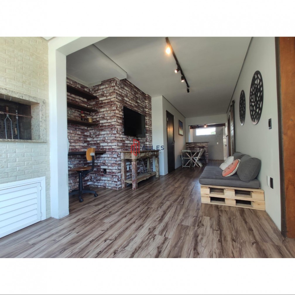 VENDE-SE  APARTAMENTO DIFERENCIADO EM BALNEÁRIO CAMBORIÚ/SC