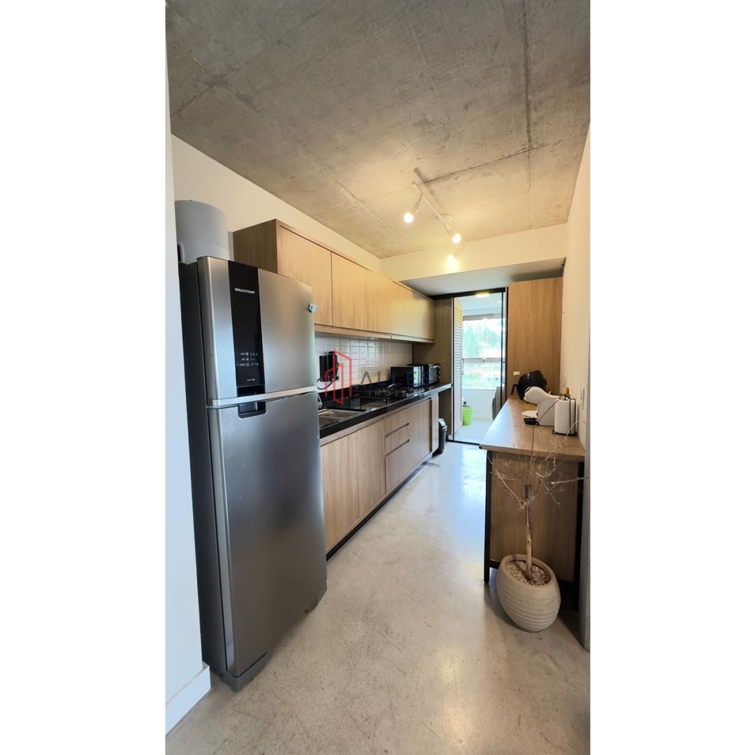 ALUGA-SE ANUAL APARTAMENTO NA PRAIA BRAVA EM ITAJAÍ/SC