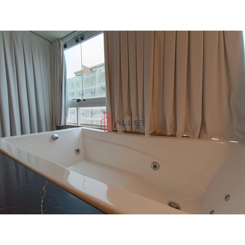 VENDE-SE APARTAMENTO MOBILIADO NA DESEJADA PRAIA BRAVA DE ITAJAÍ/SC