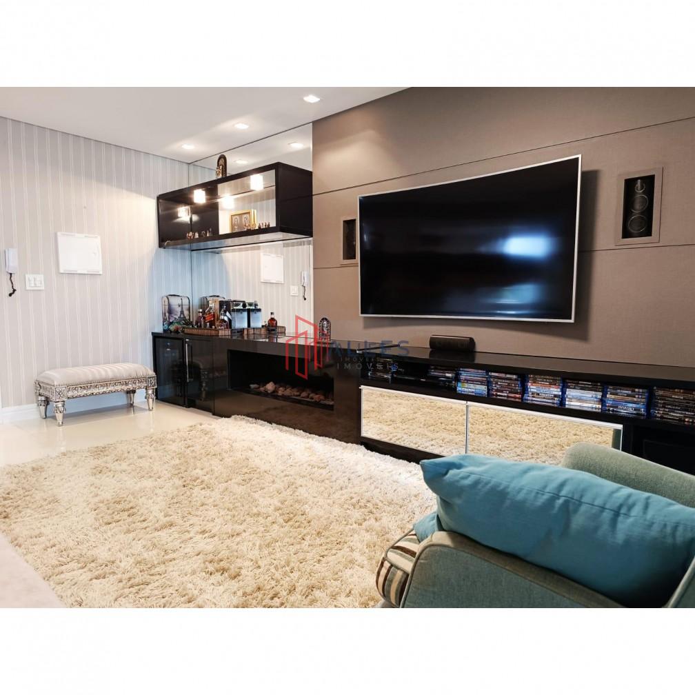 VENDE-SE APARTAMENTO MOBILIADO NA DESEJADA PRAIA BRAVA DE ITAJAÍ/SC