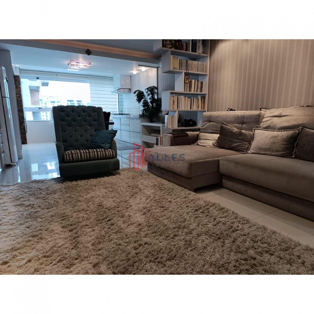 VENDE-SE APARTAMENTO MOBILIADO NA DESEJADA PRAIA BRAVA DE ITAJAÍ/SC
