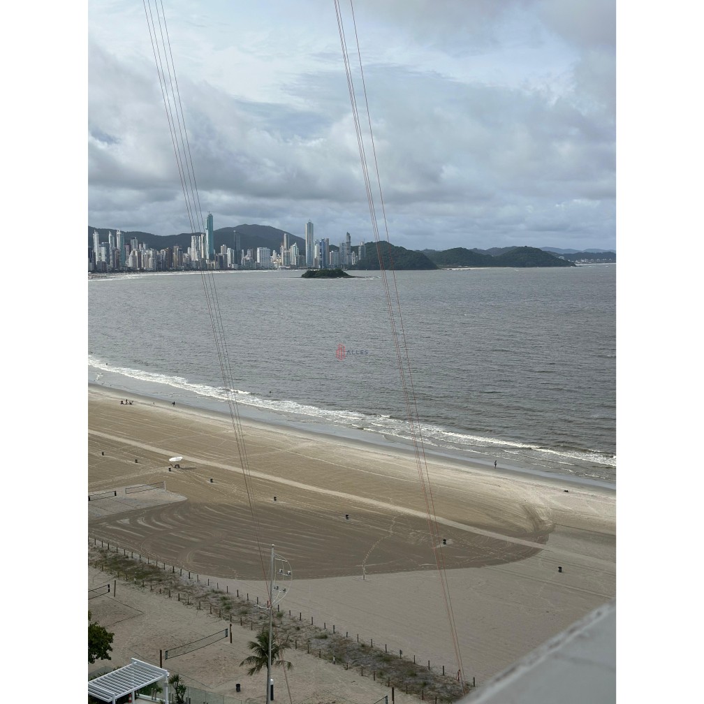VENDE-SE FRENTE MAR LATERAL EM BALNEÁRIO CAMBORIÚ/SC