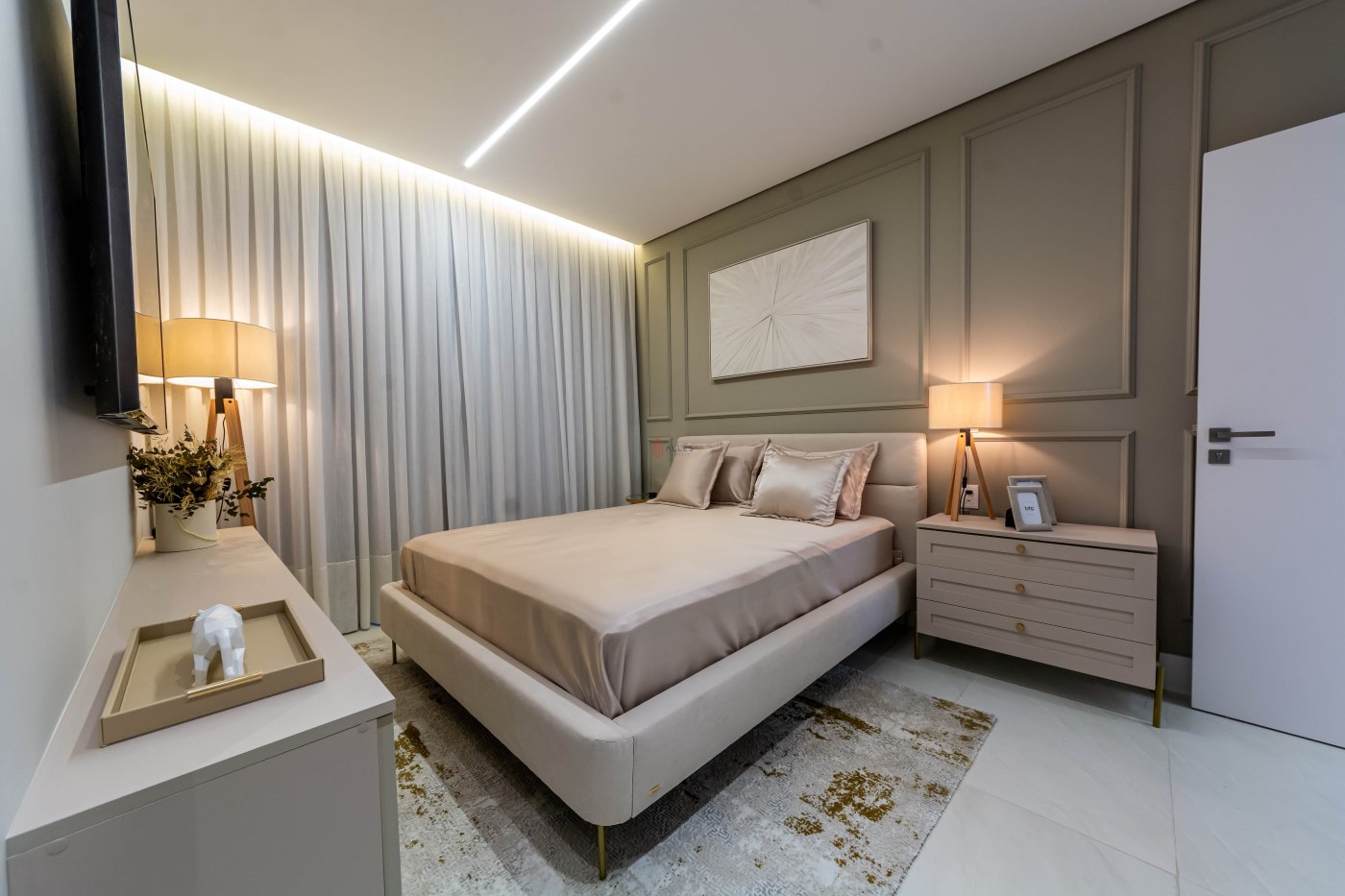VENDE-SE APARTAMENTO ALTO PADRÃO EM BALNEÁRIO CAMBORIÚ/SC