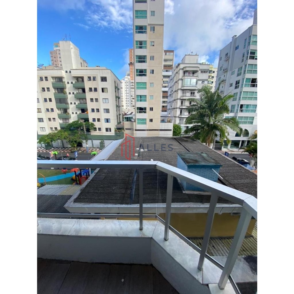 🏙️ VENDE-SE APARTAMENTO MOBILIADO – CENTRO DE BALNEÁRIO CAMBORIÚ