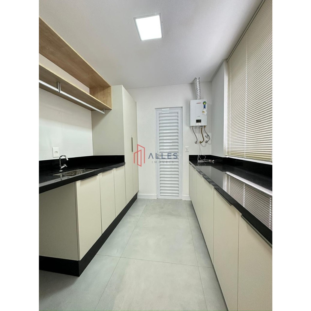 🏝️ ALUGA-SE ANUAL – APARTAMENTO DE ALTO PADRÃO EM ITAPEMA/SC