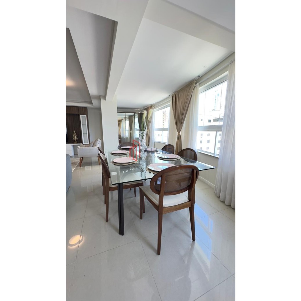 ✨ VENDE-SE — COBERTURA DE LUXO NO CENTRO DE BALNEÁRIO CAMBORIÚ/SC ✨