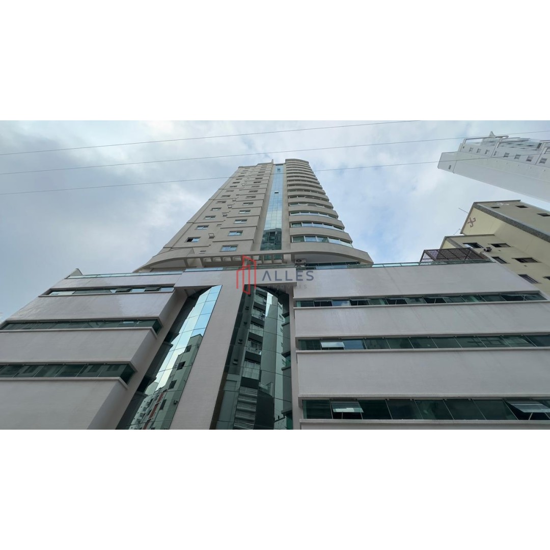 ALUGA-SE ANUAL APARTAMENTO NO CENTRO DE BALNEÁRIO CAMBORIÚ/SC